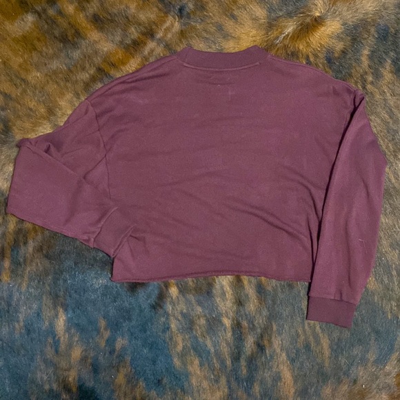 American Eagle Cropped Crew Neck- Size M - Picture 2 of 4